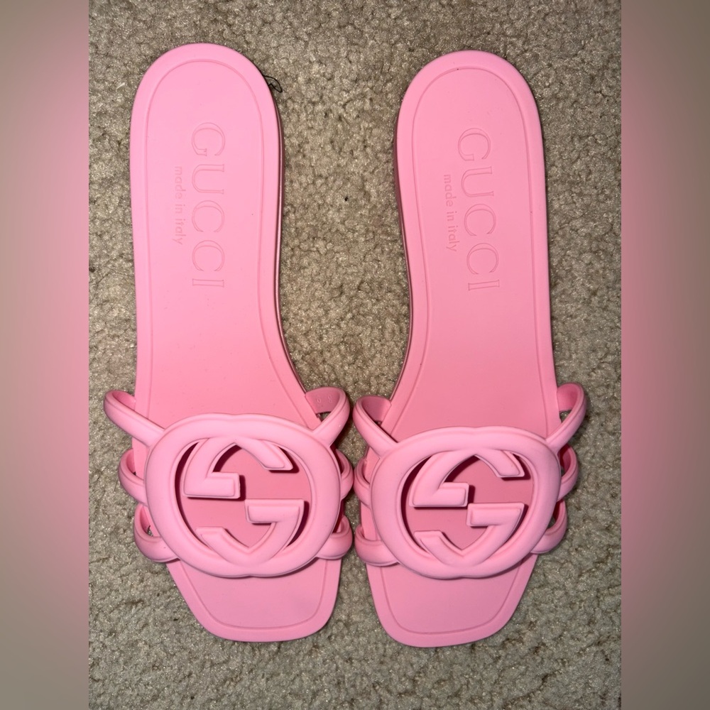 Gucci GG Interlocking Pink Sandals